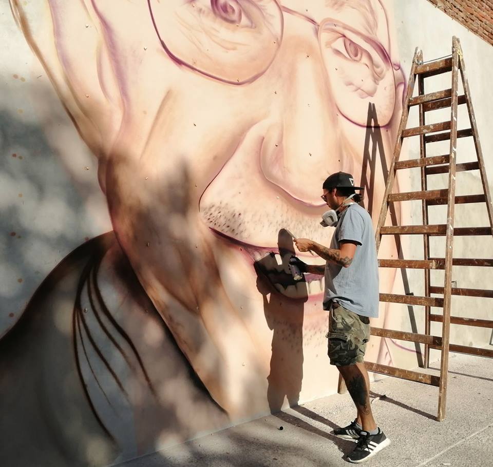 Inauguración del mural en homenaje a Omar Gutiérrez