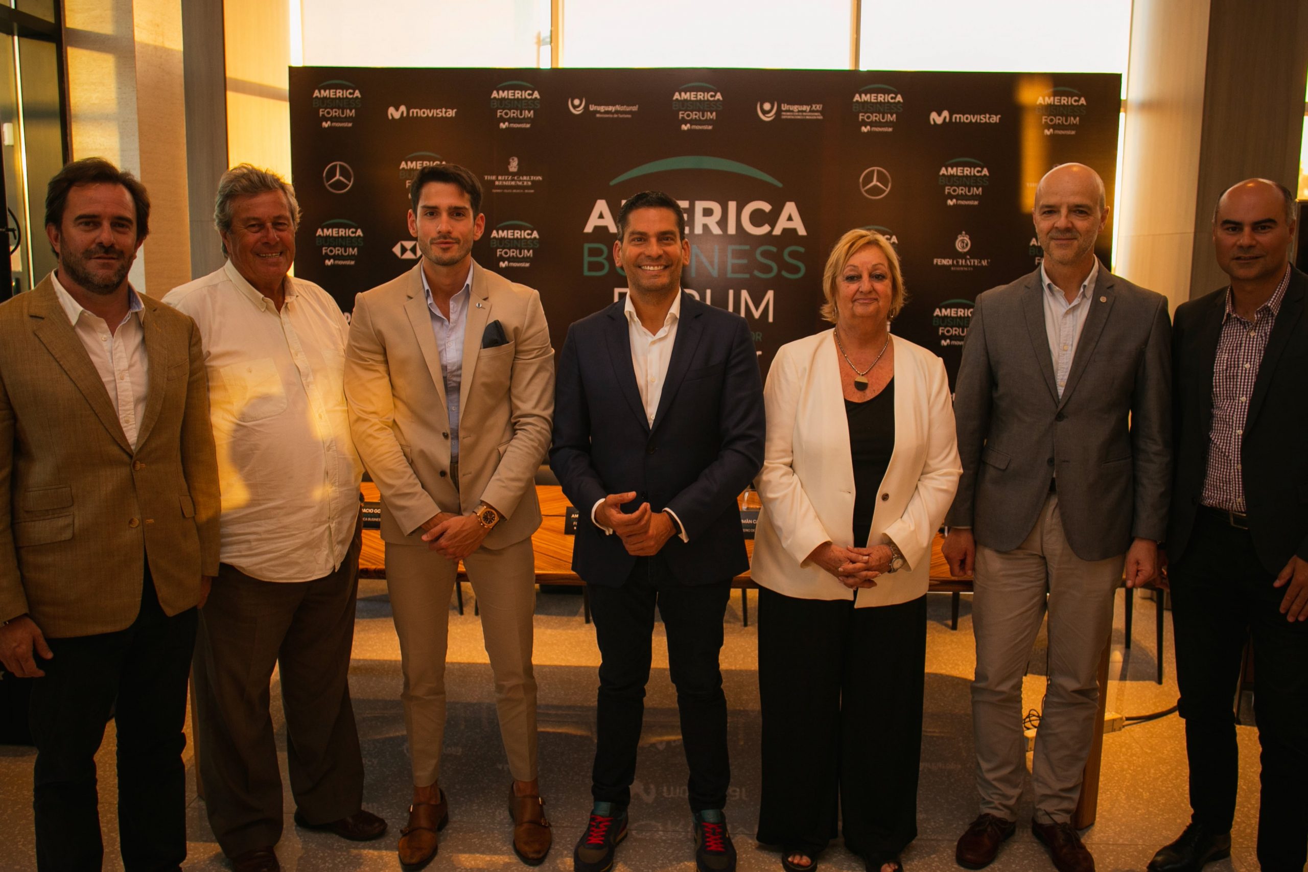 Bautismo del America Business Forum 2020 con Ismael Cala y autoridades uruguayas