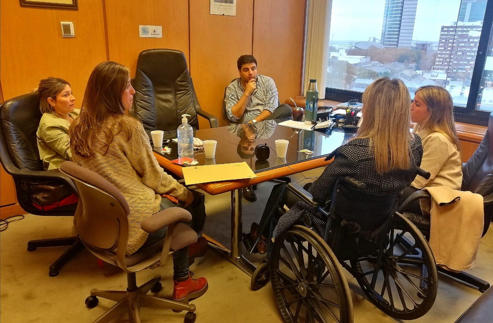 Fasulo apoya propuesta de incluir teletrabajo como herramienta para aumentar el acceso laboral a personas con discapacidad