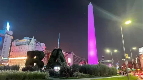 obelisco Violeta