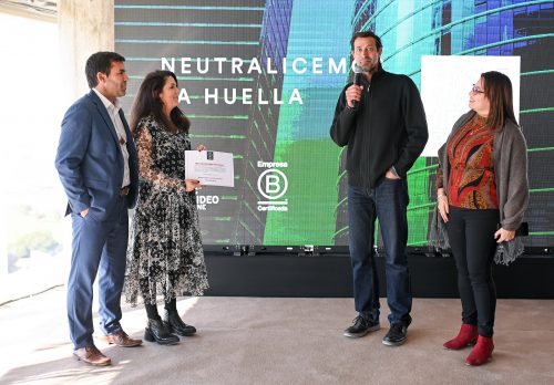 Entrega Diploma Sistema B a WTC Montevideo Free Zone