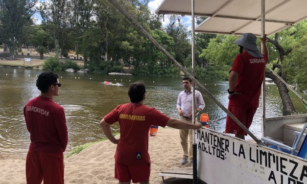 Guardavidas de Florida rescataron a niña que se estaba bañando en el río Santa Lucía chico
