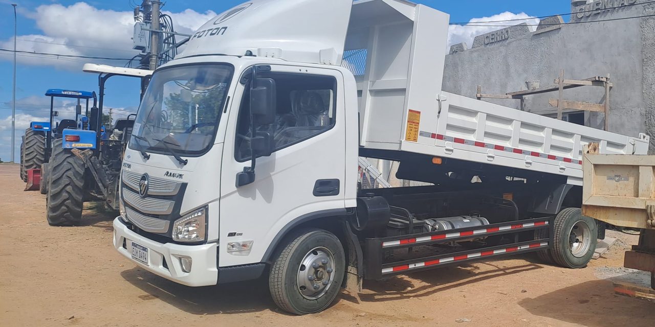 Municipio Cerro de las Cuentas recibió camión Foton modelo BJ1088 con volcadora