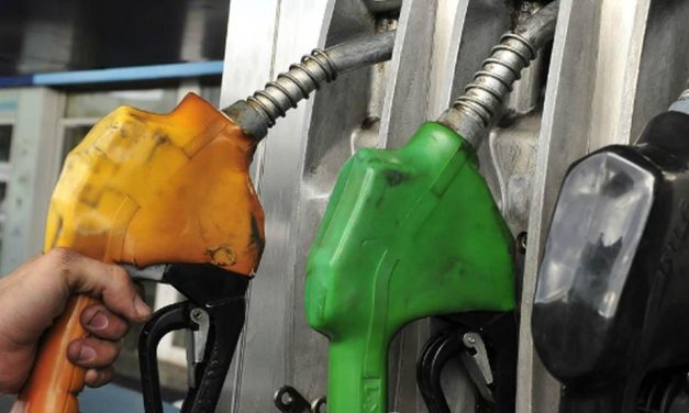 Baja el precio de los combustibles a partir del 1° de junio